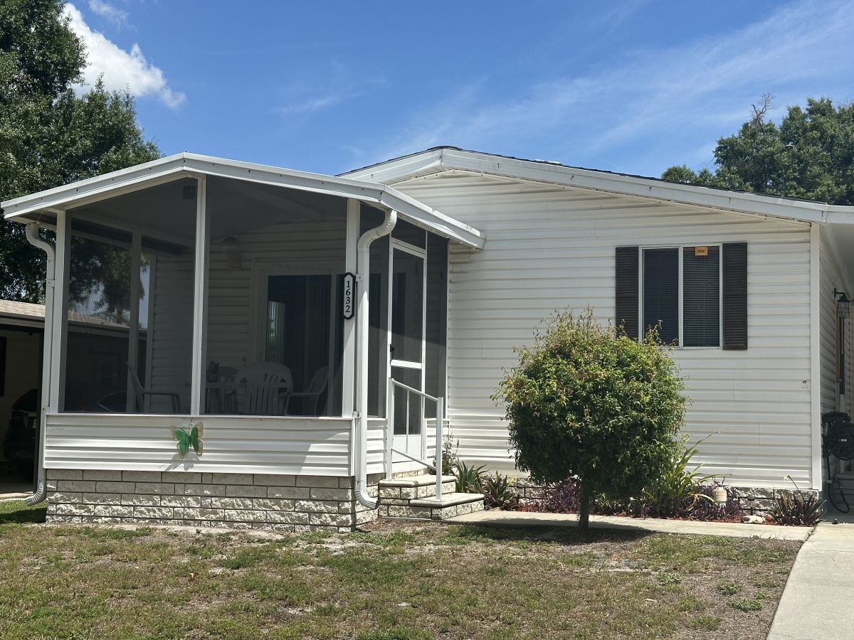 1632 Geranium Loop