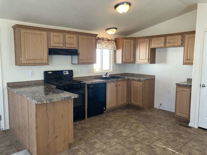 3833 N. Fairview Ave. # 76