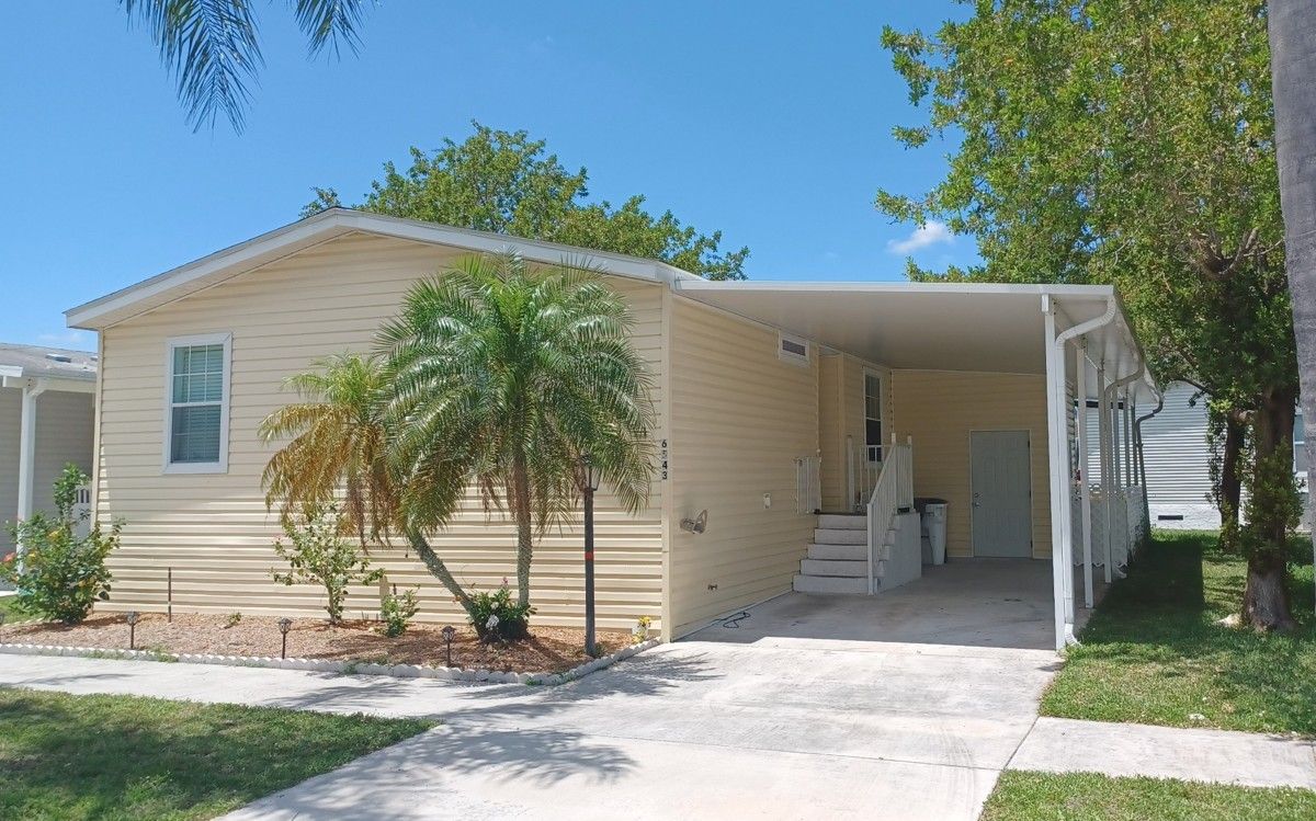 6543 NW 34th Ave