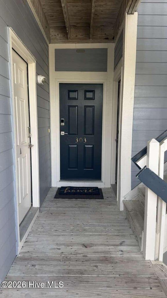 2555 St James Drive
