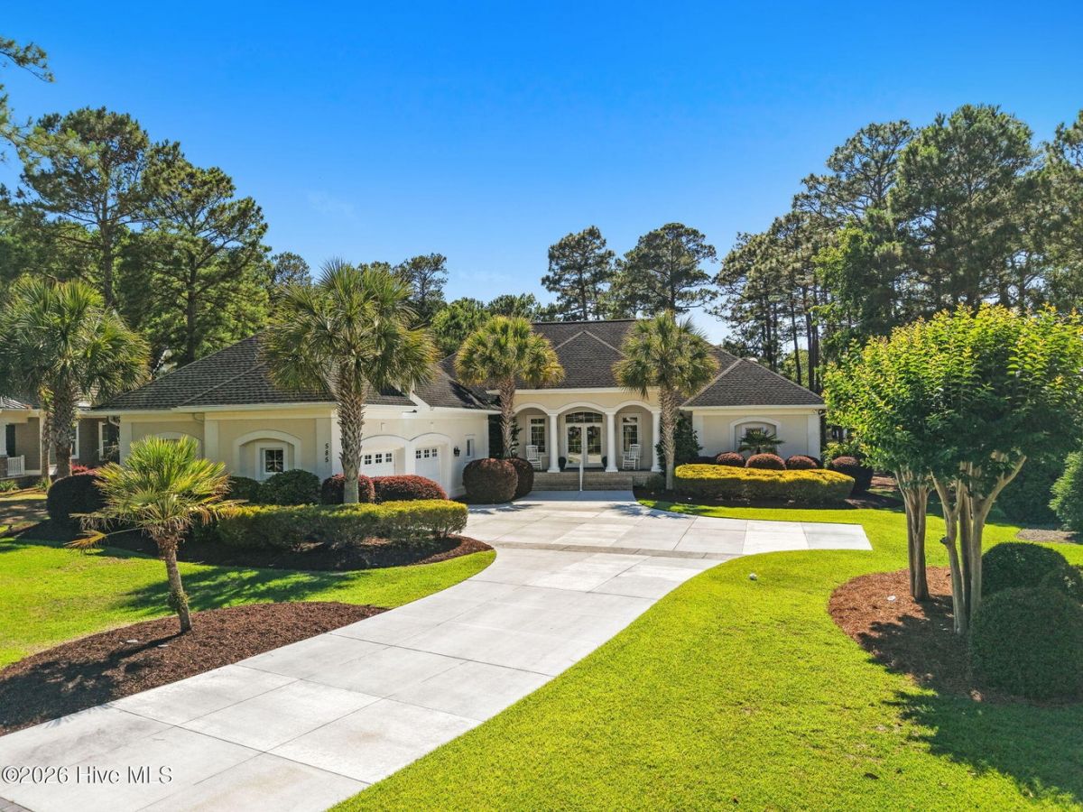 585 Westchester Place