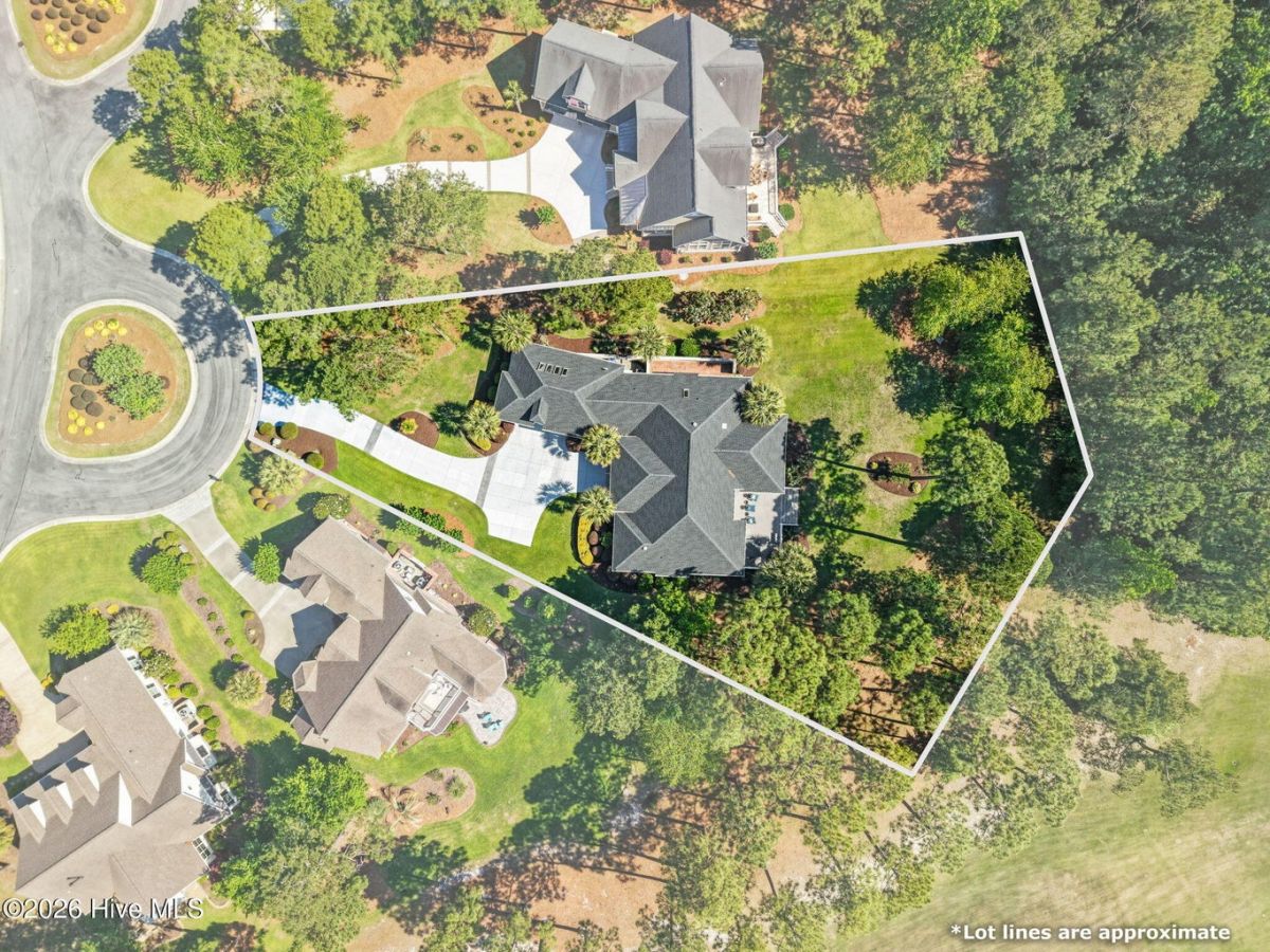 585 Westchester Place