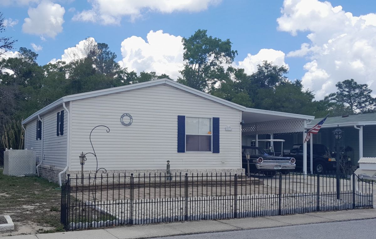 9833 KENNETH LN, LOT #115