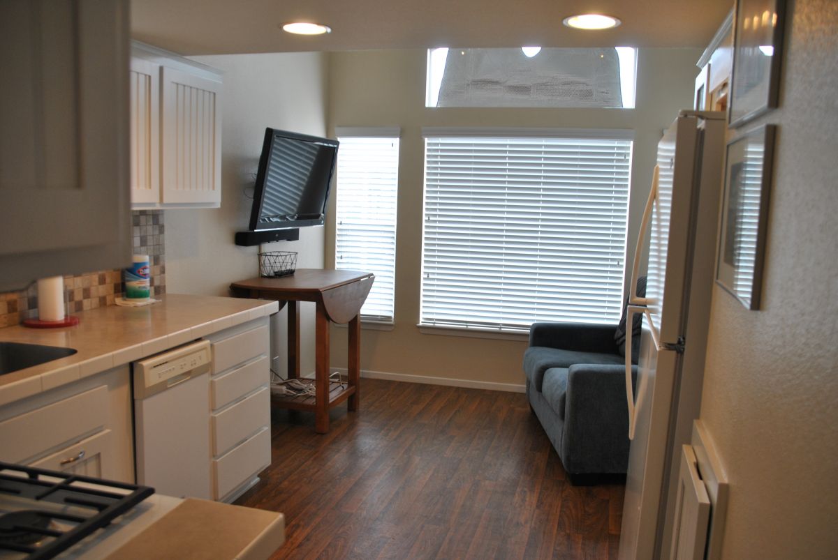 200 S. Dolliver St, Site 036