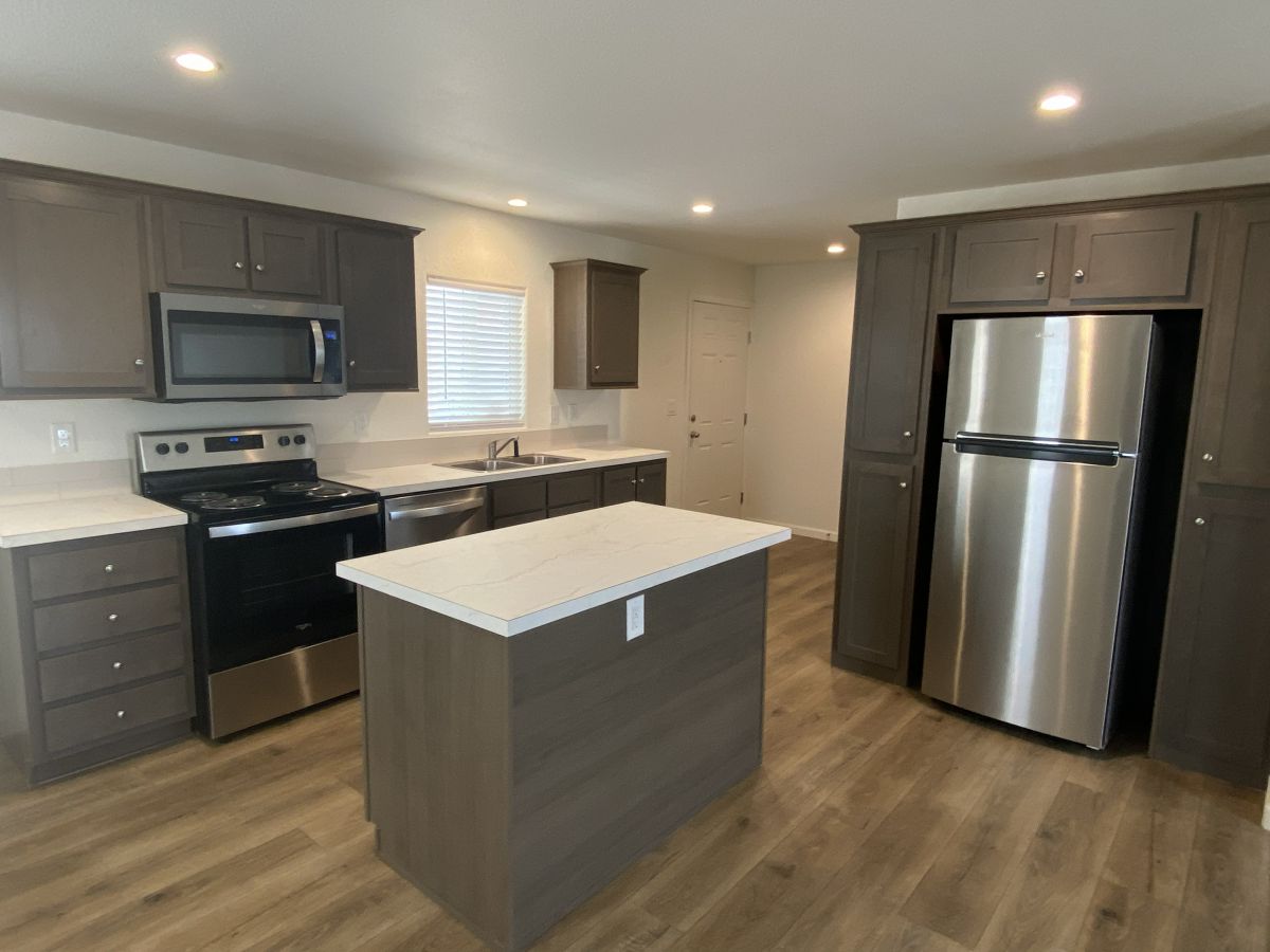 1110 North Henness Road, Site 02070