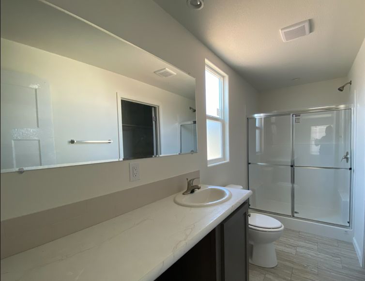 1110 North Henness Rd 2101