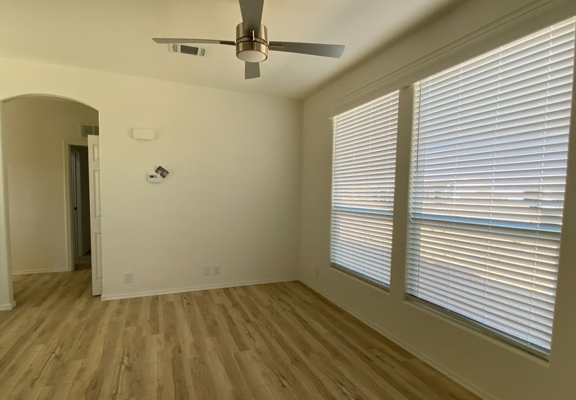 1110 North Henness Rd 2227