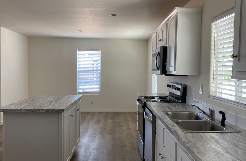 1110 North Henness Rd 2302