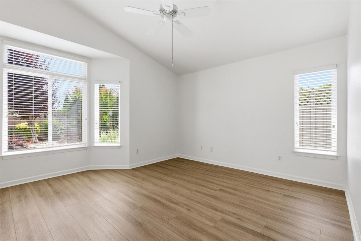 7476 Apple Hollow Loop