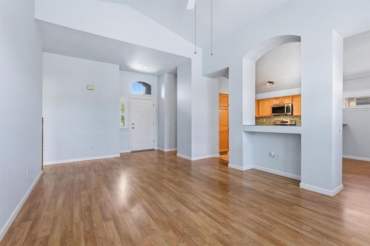 7476 Apple Hollow Loop