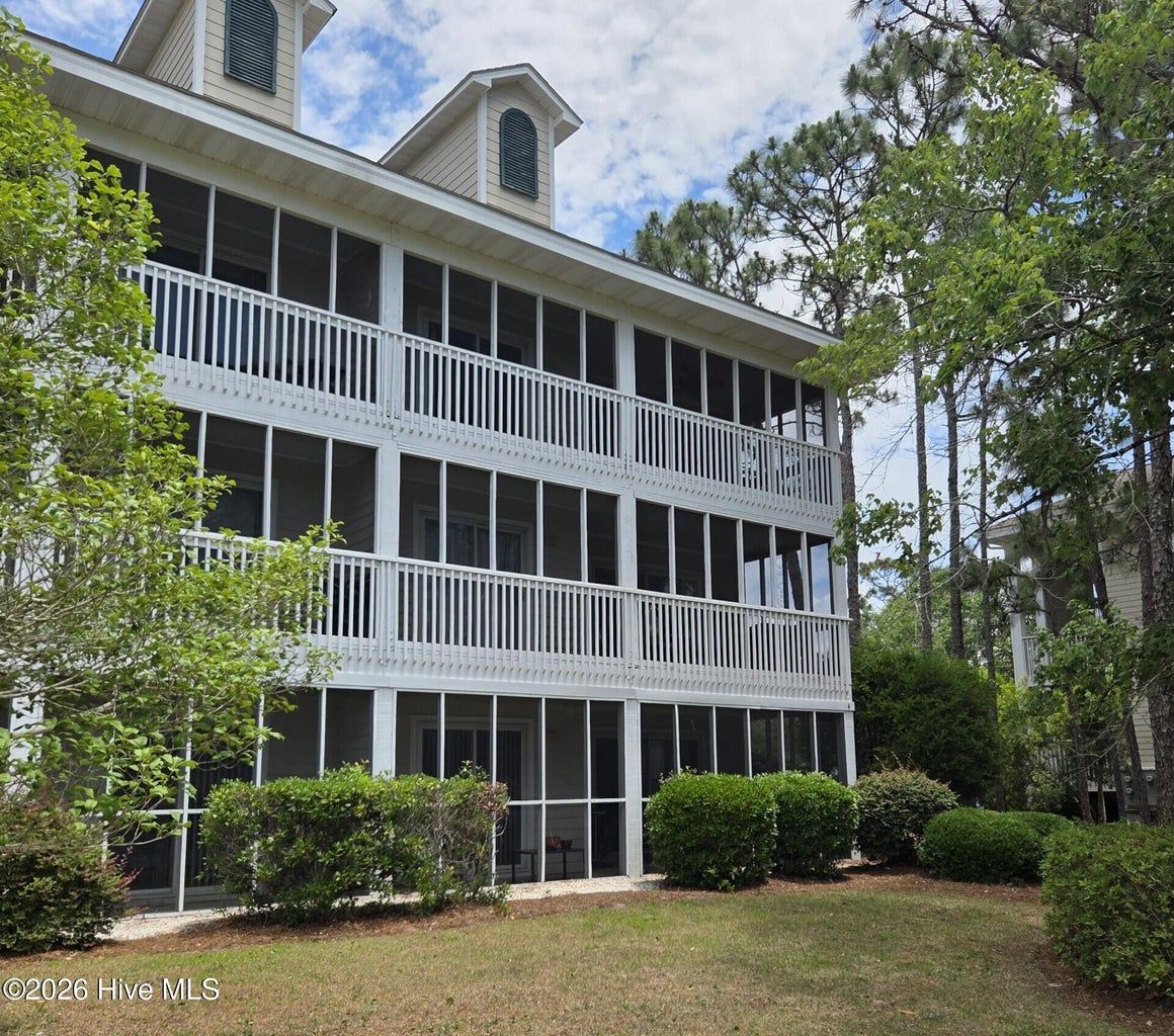 3350 Club Villas Drive