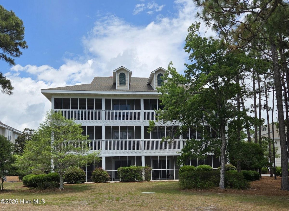 3350 Club Villas Drive