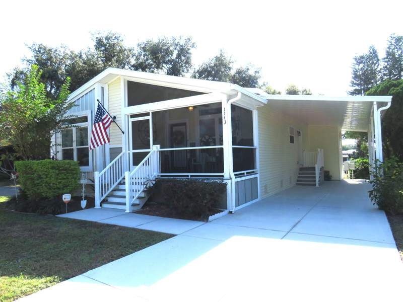 1143 Laura St.