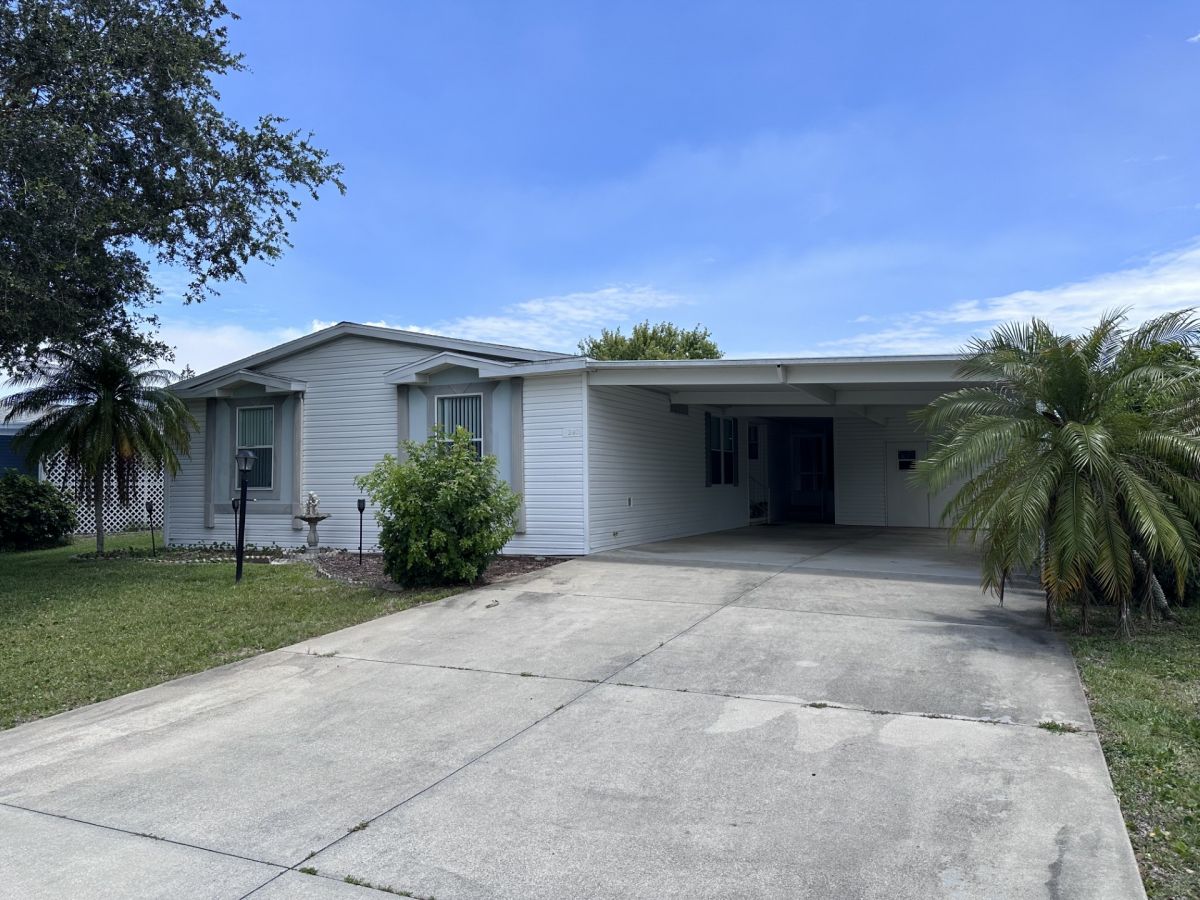 2405 KELLY DRIVE