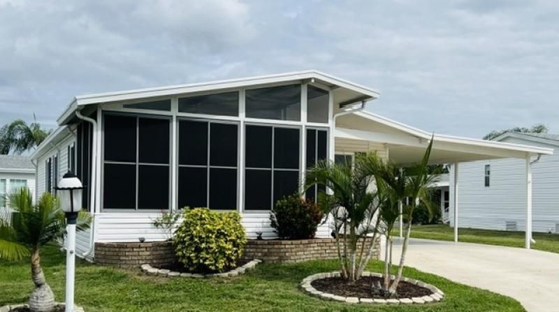 136 Begonia Terrace