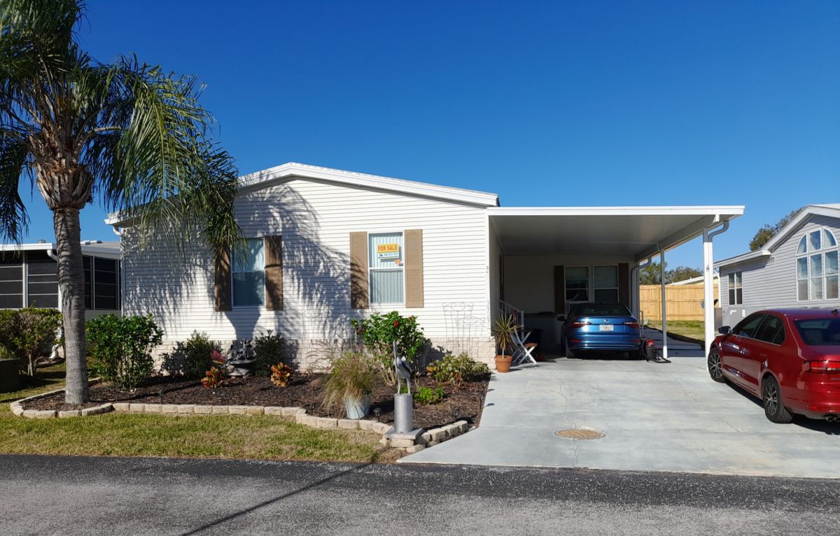 3929 Russian Olive Ln