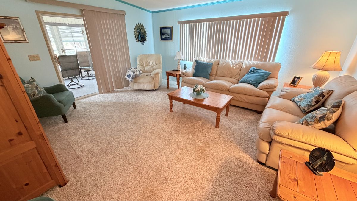 6992 W Woodbridge Drive