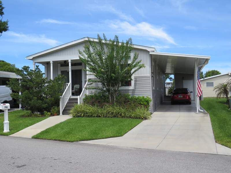 792 Honeysuckle Ln.