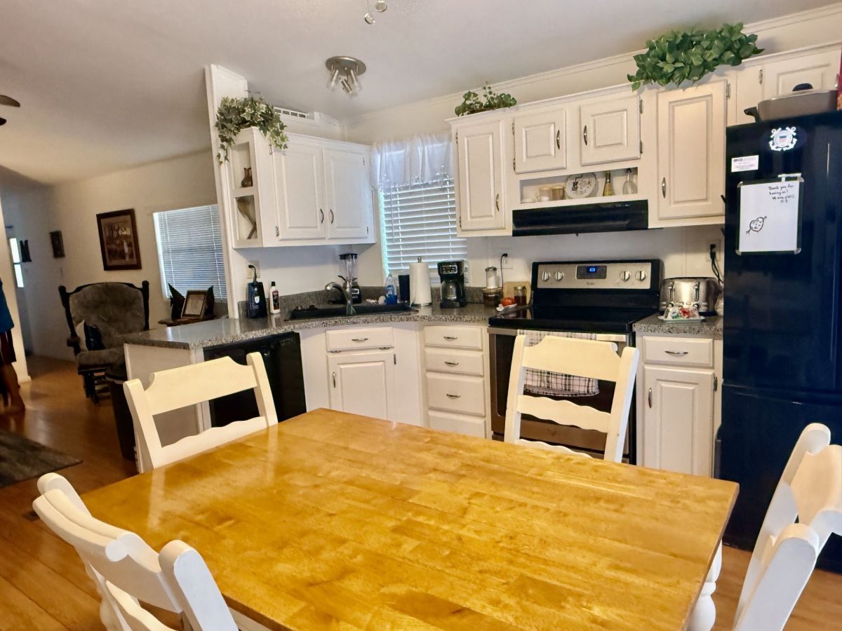 2208 W BASELINE AVENUE, #101