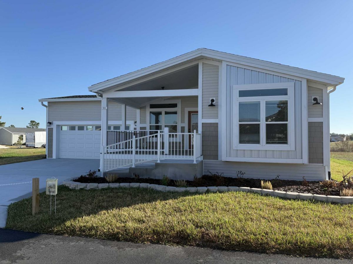 9011 Fairway Loop