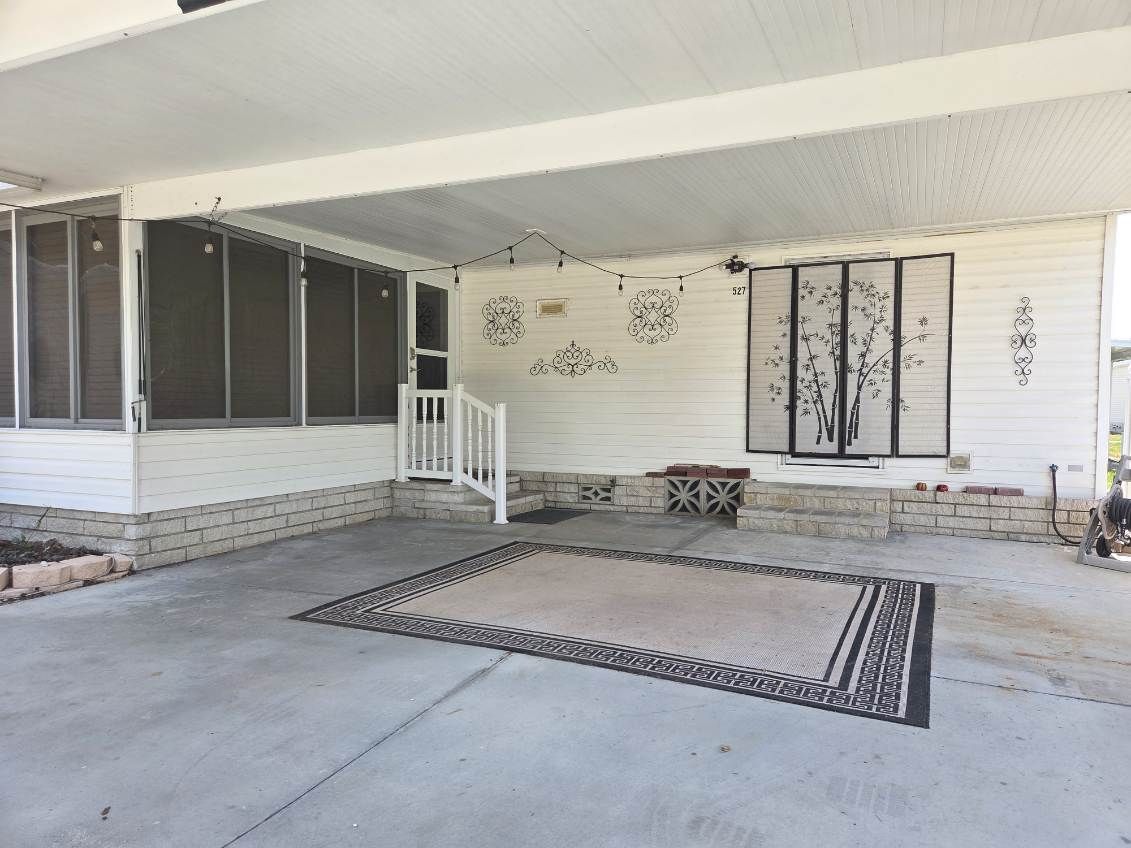 527 N Genathy Drive