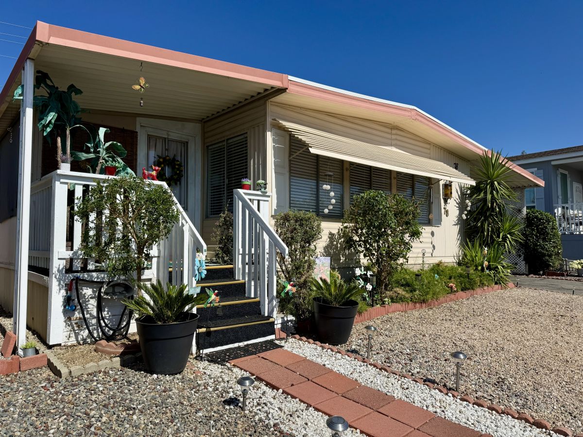 2200 W Wilson St # 078