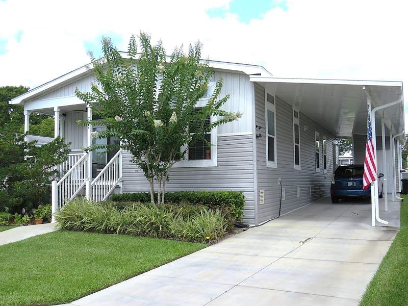 792 Honeysuckle Ln.