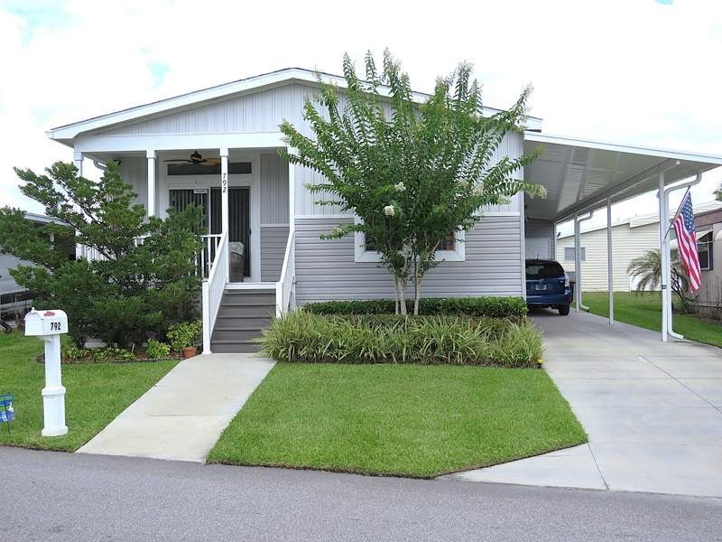 792 Honeysuckle Ln.