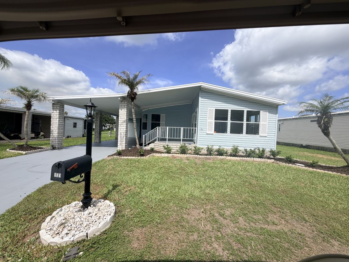 131 E Hampton Dr