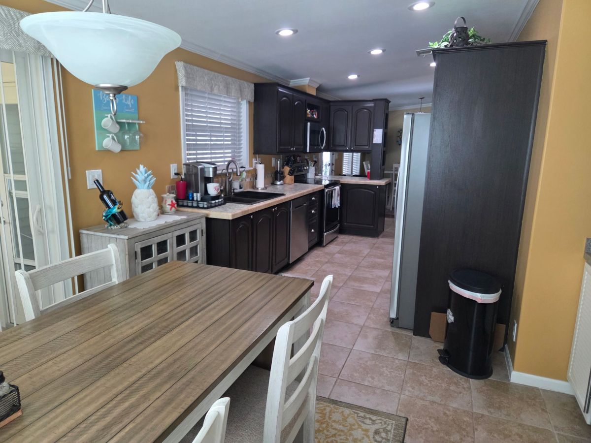 66186 LONDON RD.