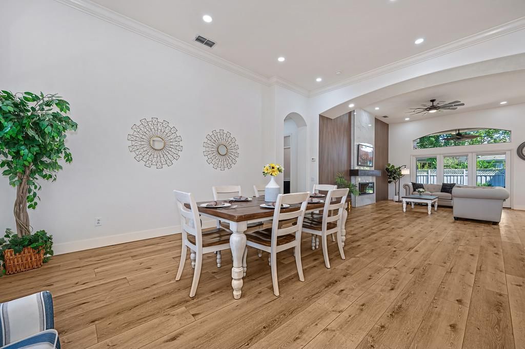 816 Dragonfly Court