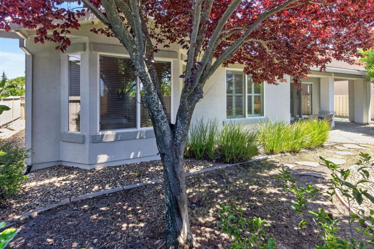 2683 Kingfisher Lane