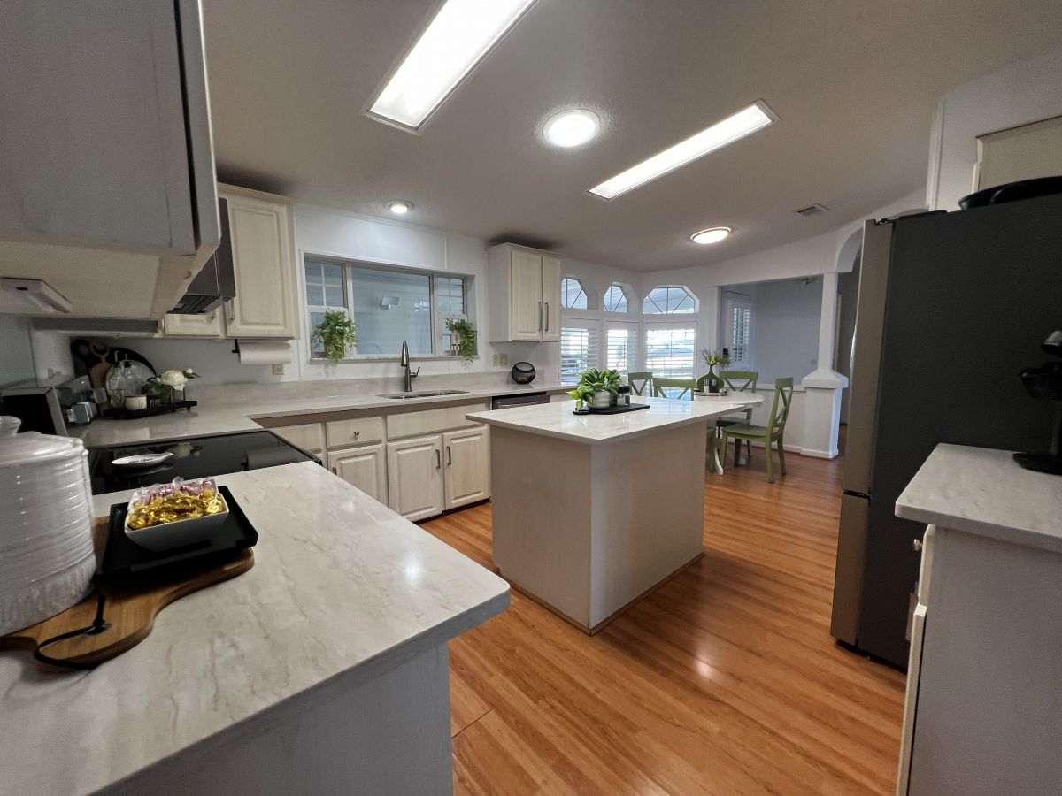 29200 S. Jones Loop Road #310