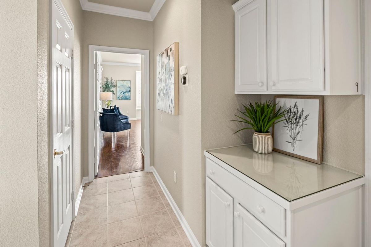 1289 Magnolia Lane