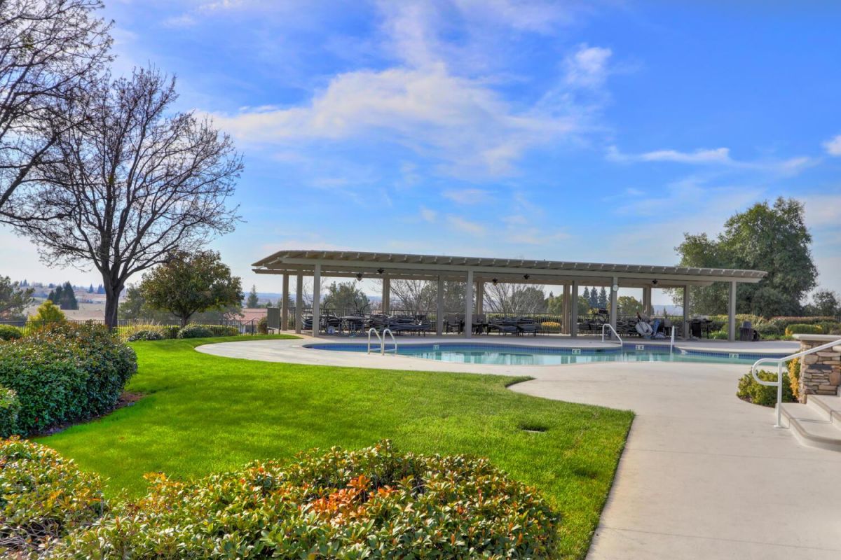 855 Waterfield Court