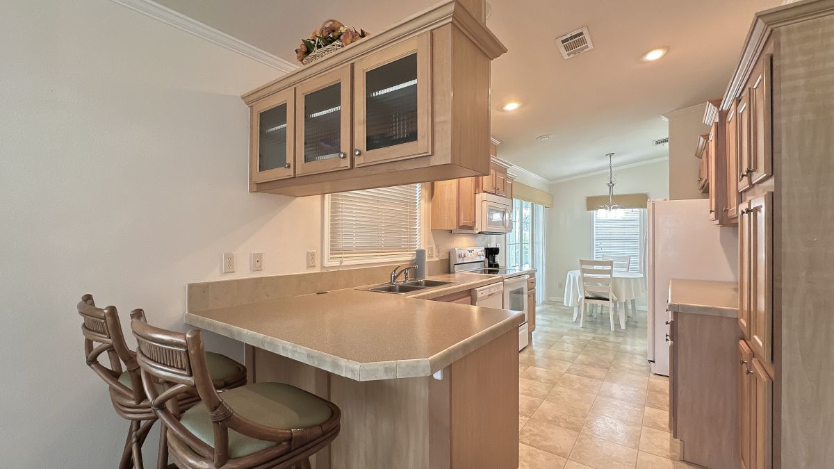 613 Water Oak Blvd