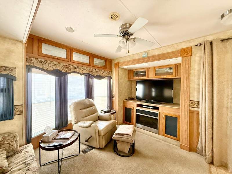 10442 N Frontage Rd #429