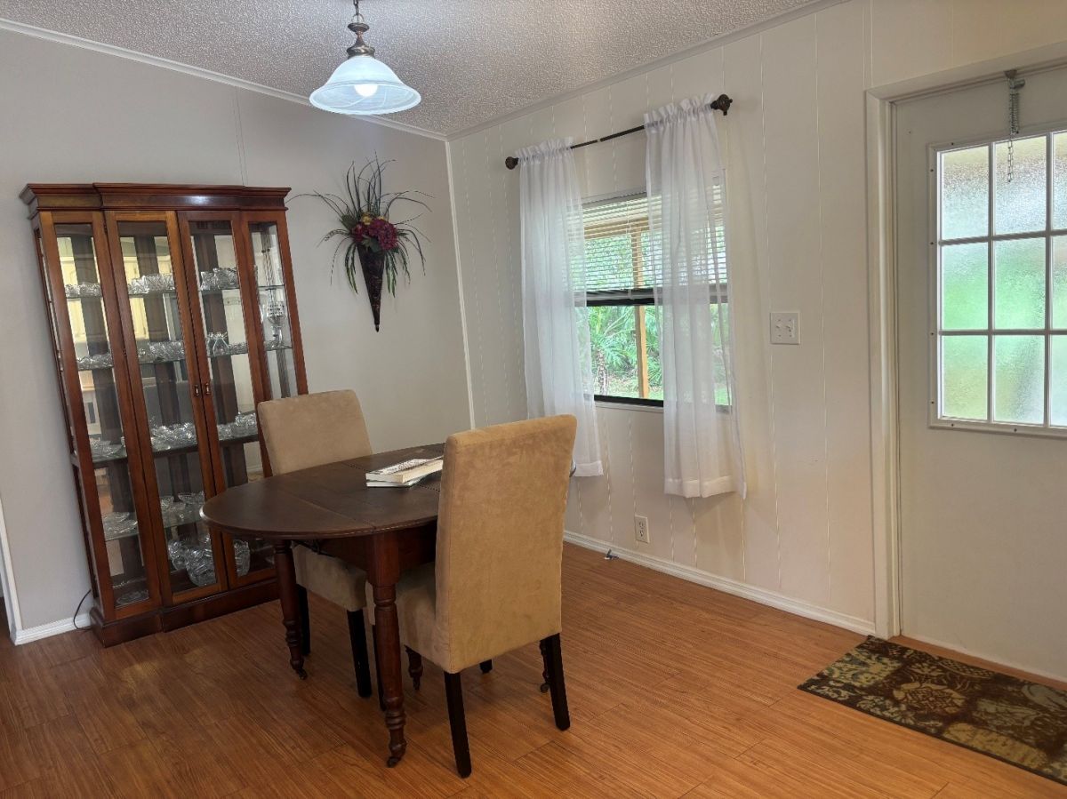 1313 Calle Bonita Dr.