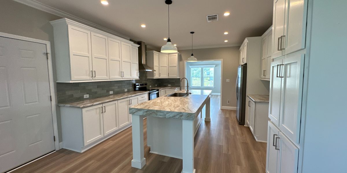 2548 Chretien Dr.