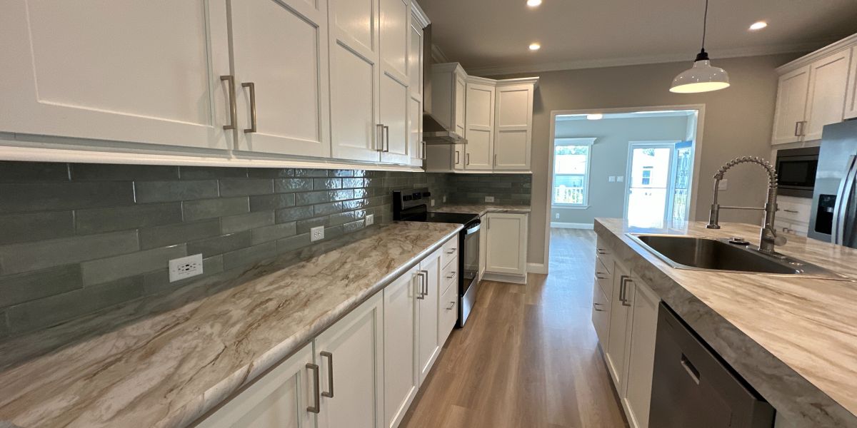 2548 Chretien Dr.