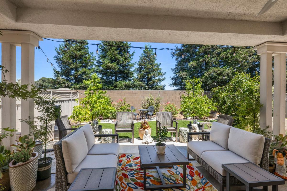 7469 Apple Hollow Loop