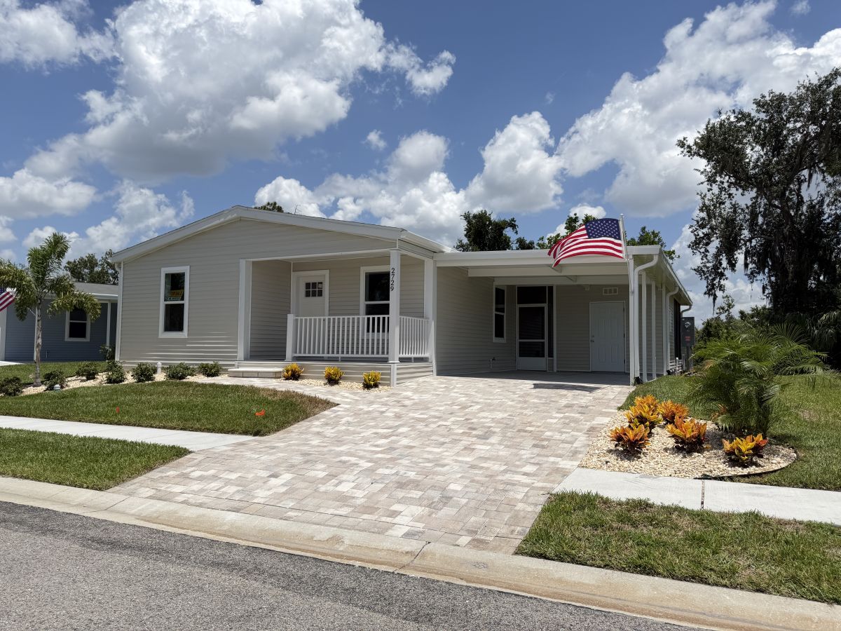 2729 PIER DR