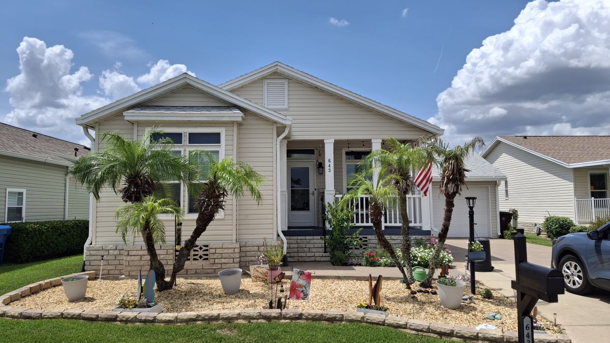 3000 US HWY 17/92 W LOT #643