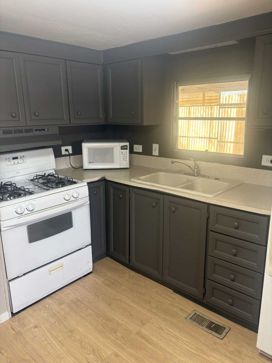 5201 W Camelback Rd, Site F130