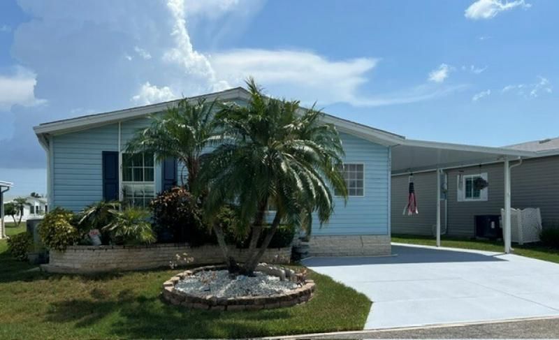 111 Alamanda Ln