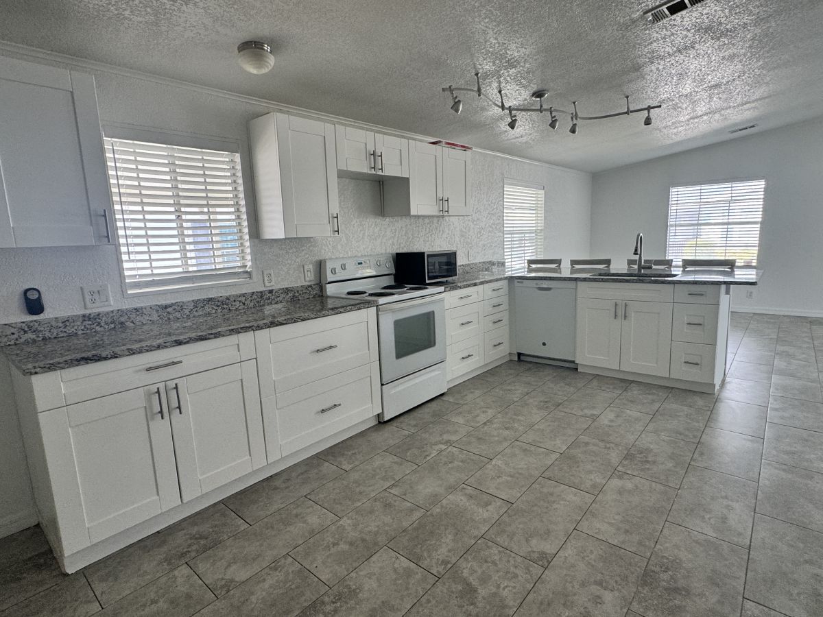 66071 ESSEX ROAD