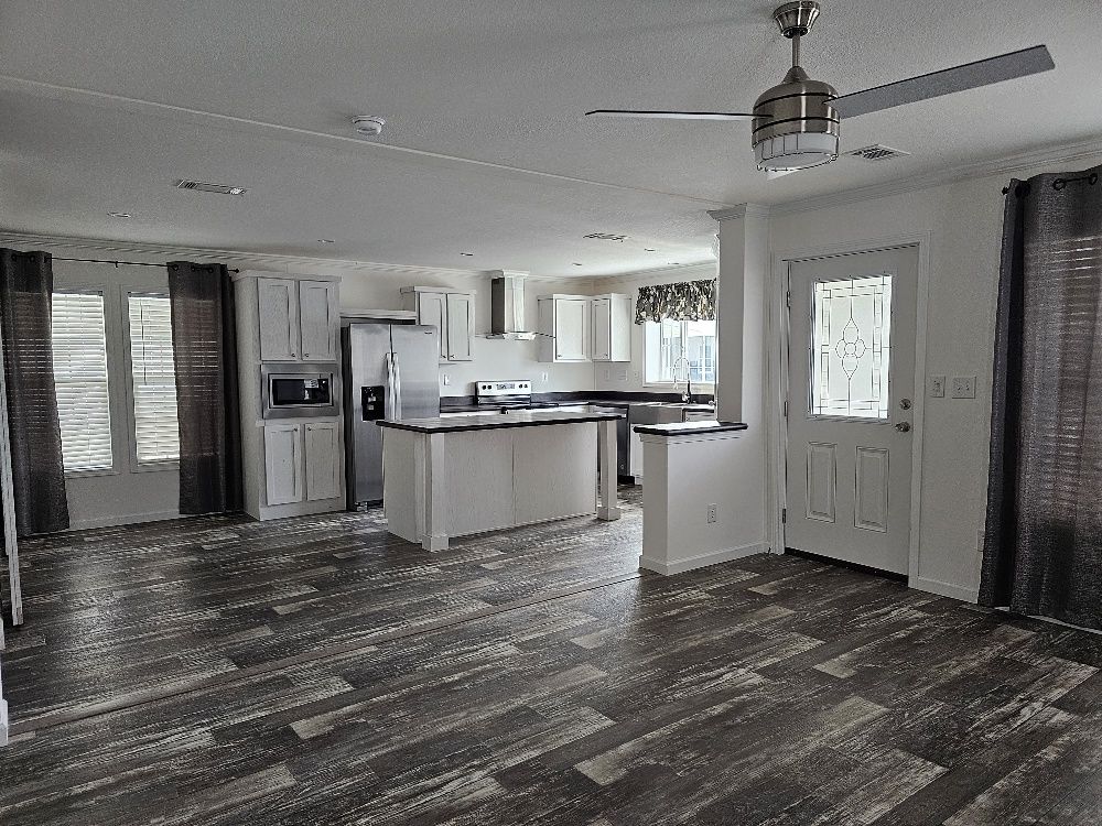 214 Belleza Blvd