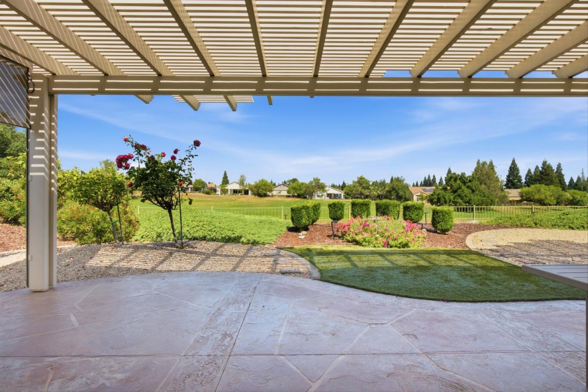 1817 Barn Valley