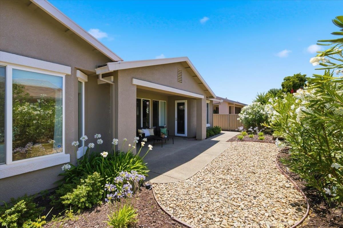 1227 Overland Lane