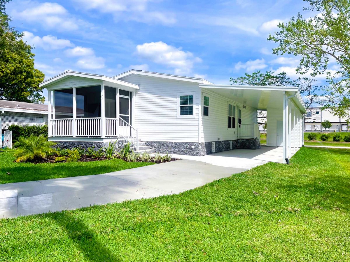 3151 NW 44 Avenue Lot 123